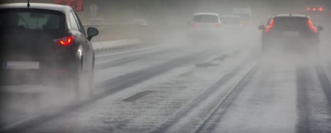 雨天時の走行に注意