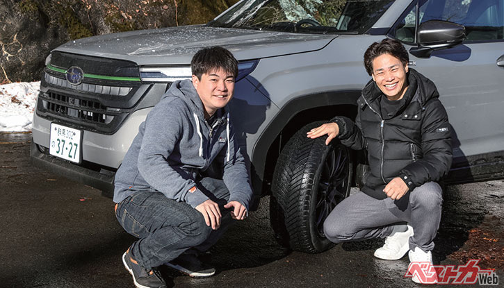 ラリードライバーの新井大輝さんを迎えテストドライブ