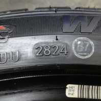 【4本セット】【ｱｳﾄﾚｯﾄ】MOMO NORTH POLE W-2 205/45R17 88V XL ｽﾀ