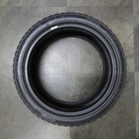 【4本セット】【ｱｳﾄﾚｯﾄ】MOMO NORTH POLE W-2 205/45R17 88V XL ｽﾀ