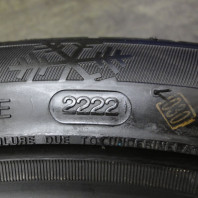 【中古】DAVANTI WINTOURA+ 245/40R18 97V XL スタ
