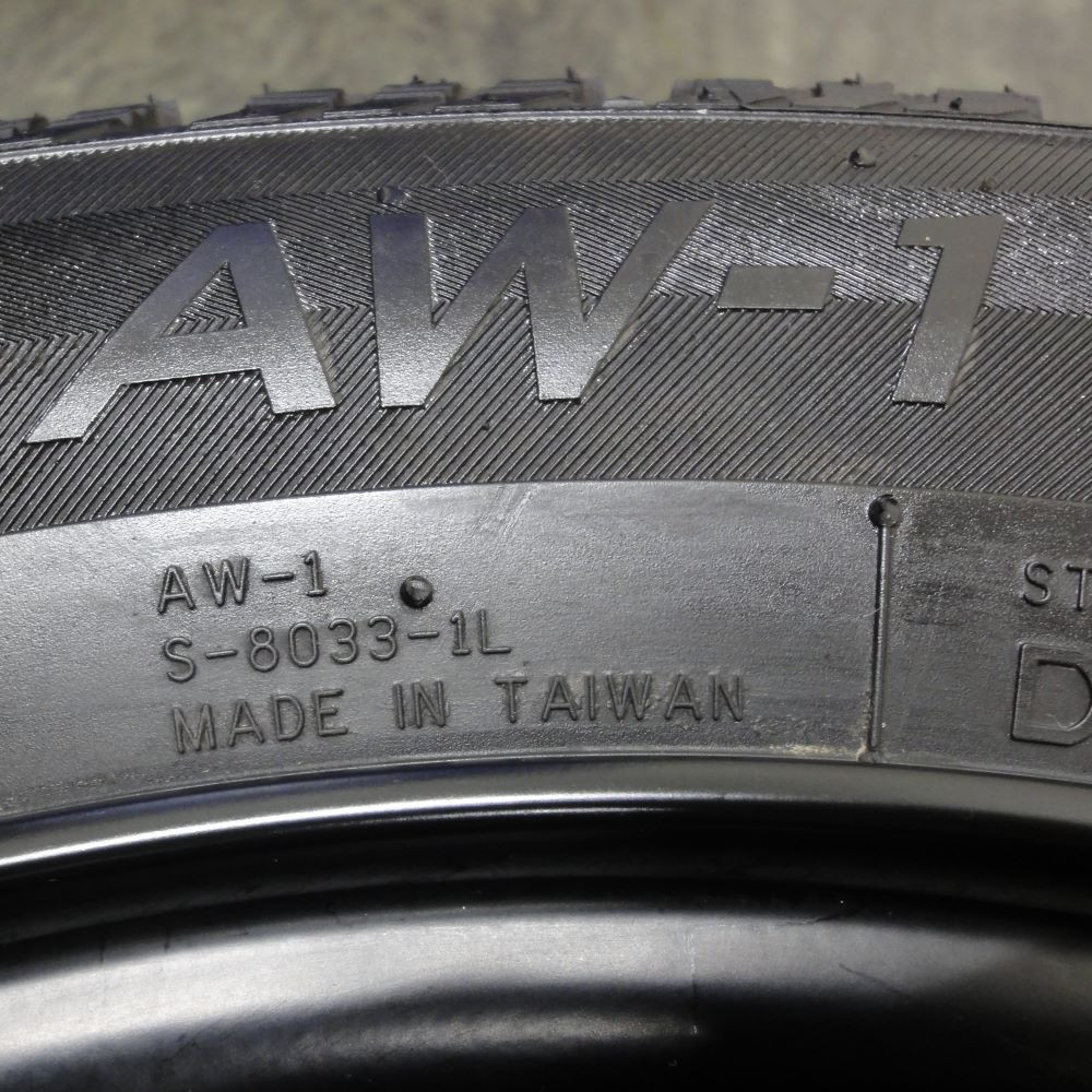 中古】KIRCHEIS S5 15x4.5 43 100x4 MATT BLACK + 【中古】NANKANG AW