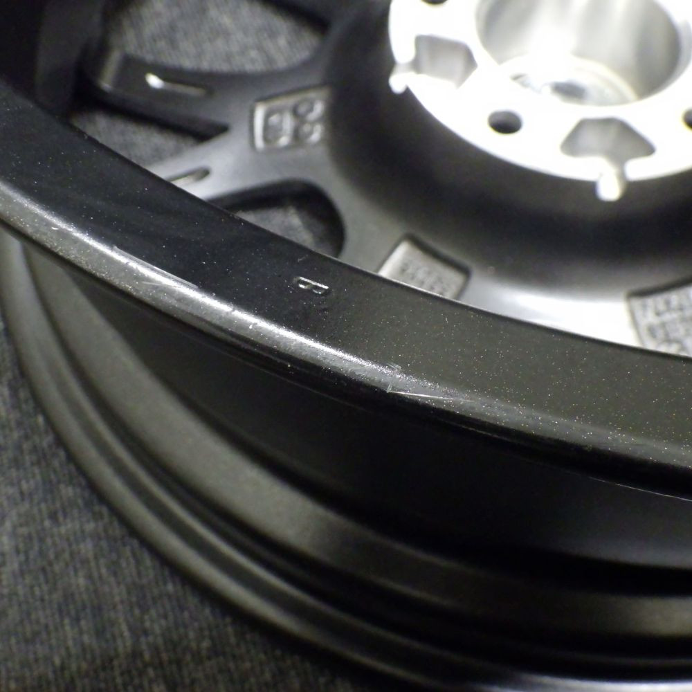 4枚セット】【中古】Verthandi YH-M7V 17x7.0 38 114.3x5 MGRAY