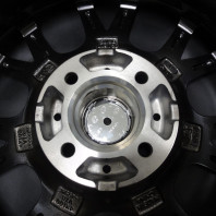 【4枚セット】【ｱｳﾄﾚｯﾄ】Verthandi YH-M7V 14x5.5 38 100x4 BLACK