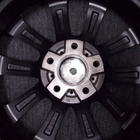 【4枚セット】【ｱｳﾄﾚｯﾄ】Team Sparco Valosa 18x8.0 40 112x5 MNG