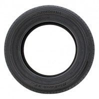 Verthandi YH-M7V 17x7.0 48 114.3x5 METALLIC GRAY + YOKOHAMA BluEarth-XT AE61 215/60R17 96H