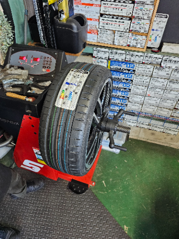 コンチネンタル SportContact 7 295/25R20 転がしのみ 61c36Qh1TzL._AC_SY200_QL15_.jpg